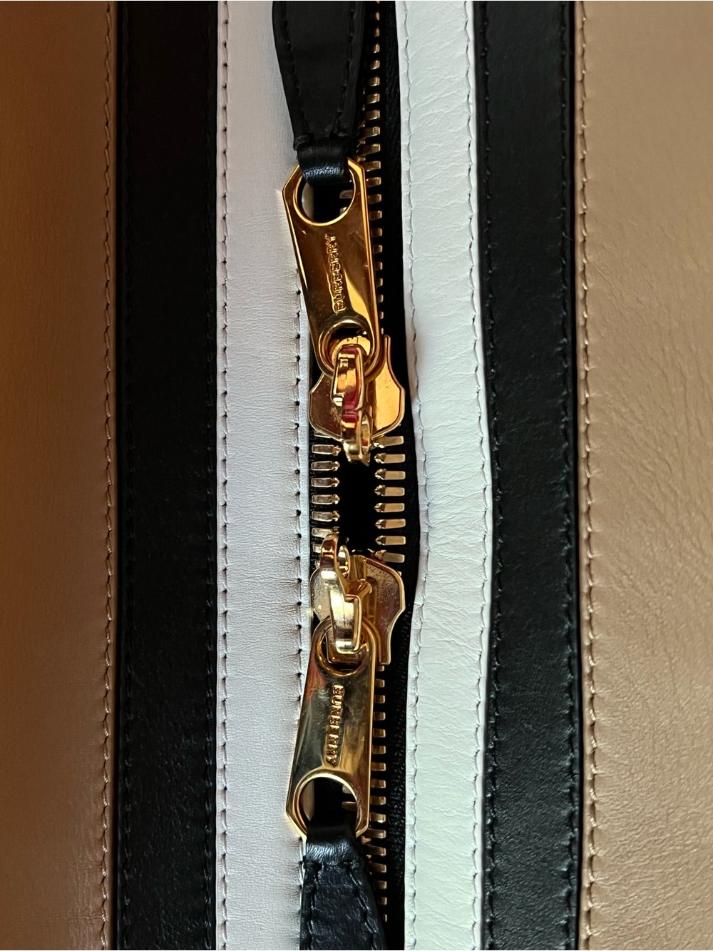 Authentic Burberry Leather Handbag NWT - Picture 5 of 7